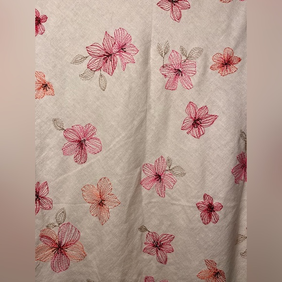 Floral Embroidered Linen Blend Tank - Picture 4 of 6